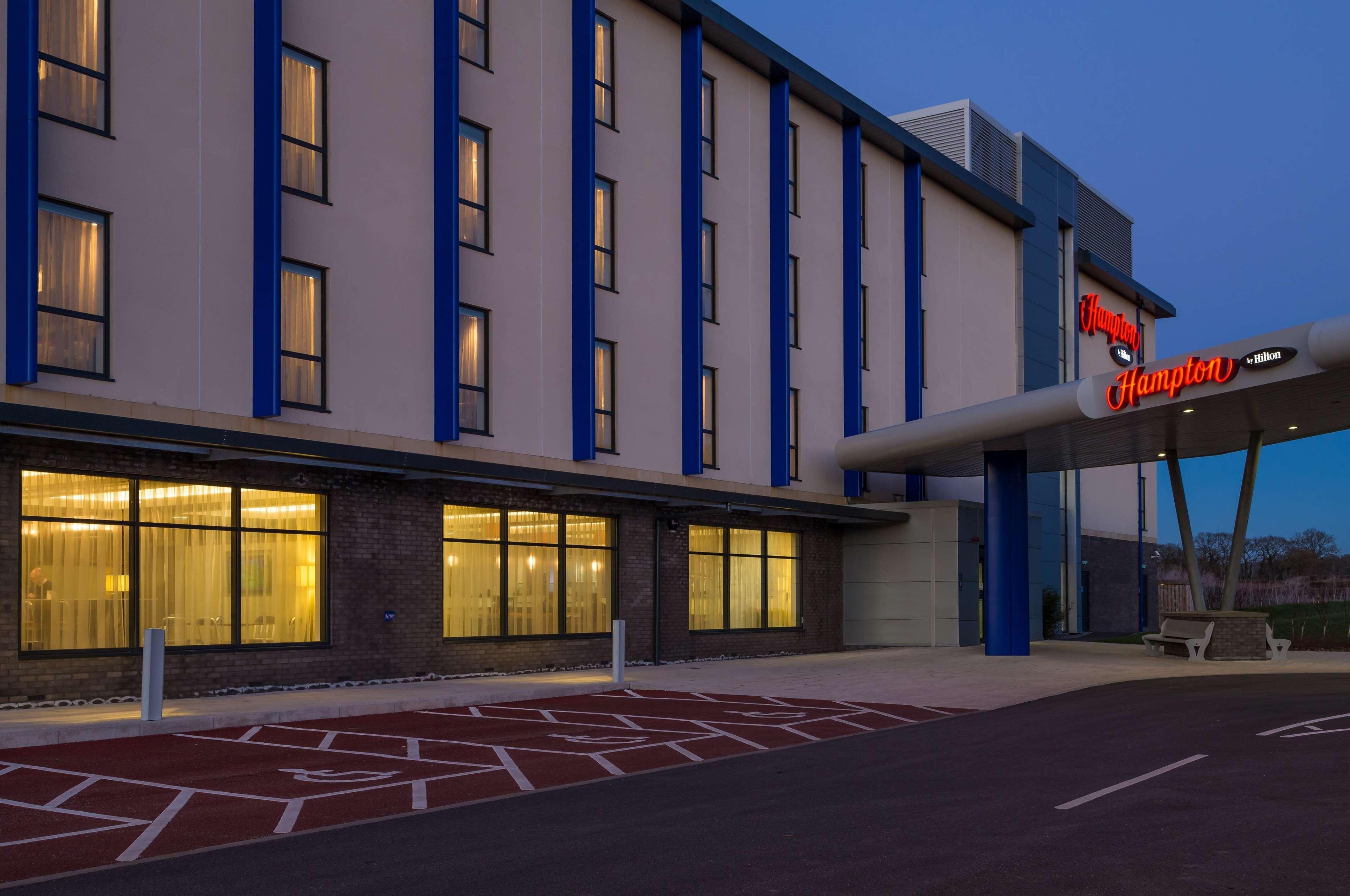 Hampton By Hilton Exeter Airport Hotel Woodbury Kültér fotó